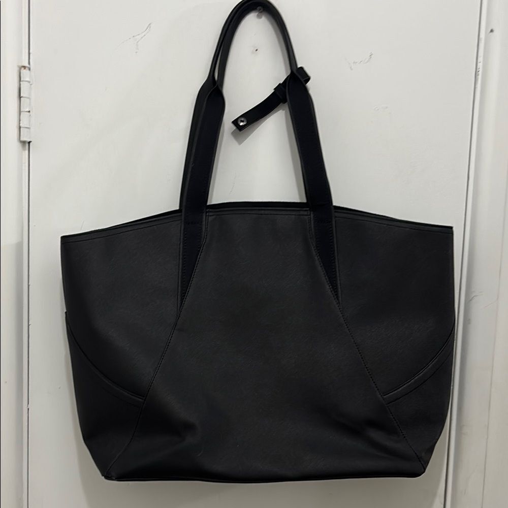 Lululemon bag - Picture 3 of 5